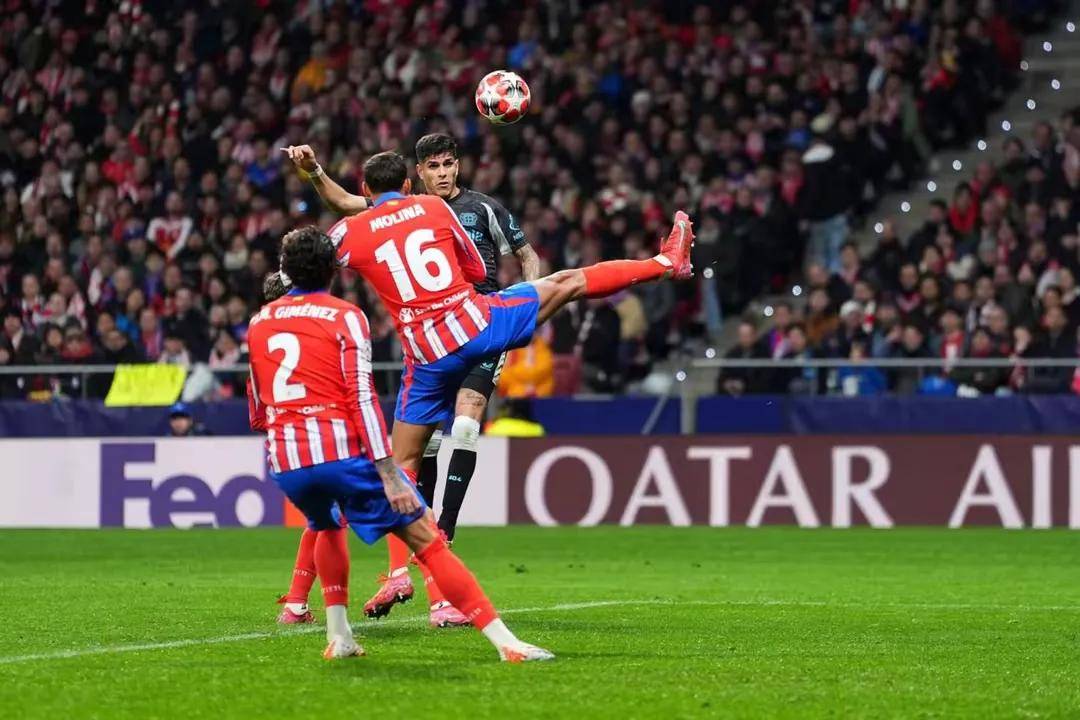 关于本菲卡绝杀巴萨，C罗扑点救主法甲的信息